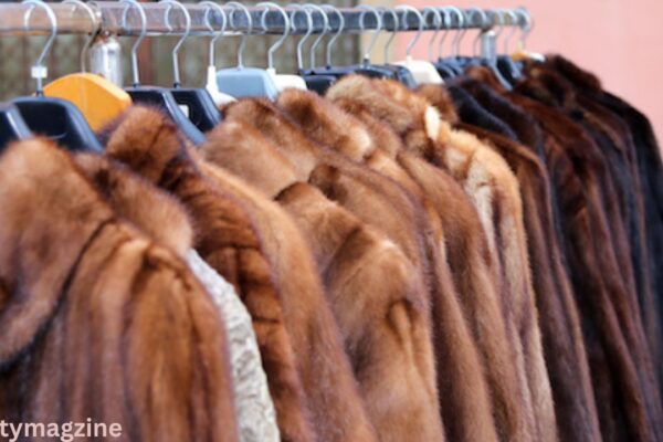 Timeless Elegance: Vintage Fur Coats for Classic Style